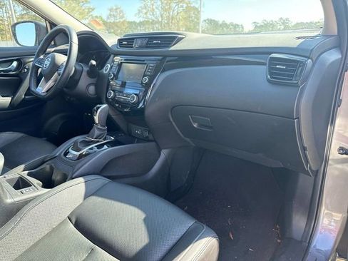 Used 2022 Nissan Rogue Sport SL image 18
