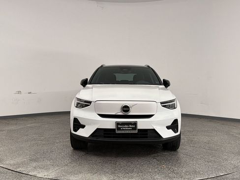 Used 2023 Volvo XC40 Recharge Core AWD/4WD image 6