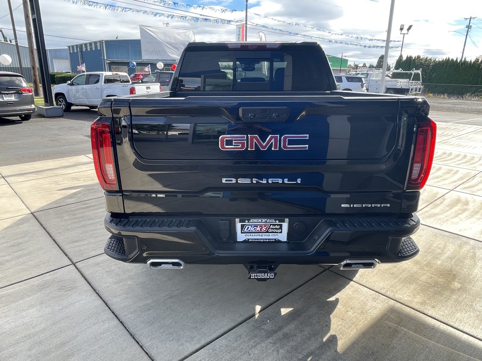 Used 2024 GMC Sierra 1500 Denali w/ Technology Package AWD/4WD image 4