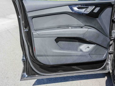 Used 2024 Audi Q4 e-tron Premium w/ Convenience Package image 22