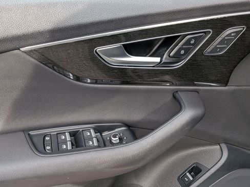 Used 2021 Audi Q7 2.0T Premium w/ Convenience Package image 13