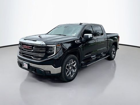 Used 2026 GMC Sierra 1500 SLT RWD image 3