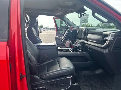 Used 2024 Ford F250 Lariat w/ Lariat Ultimate Package AWD/4WD image 37