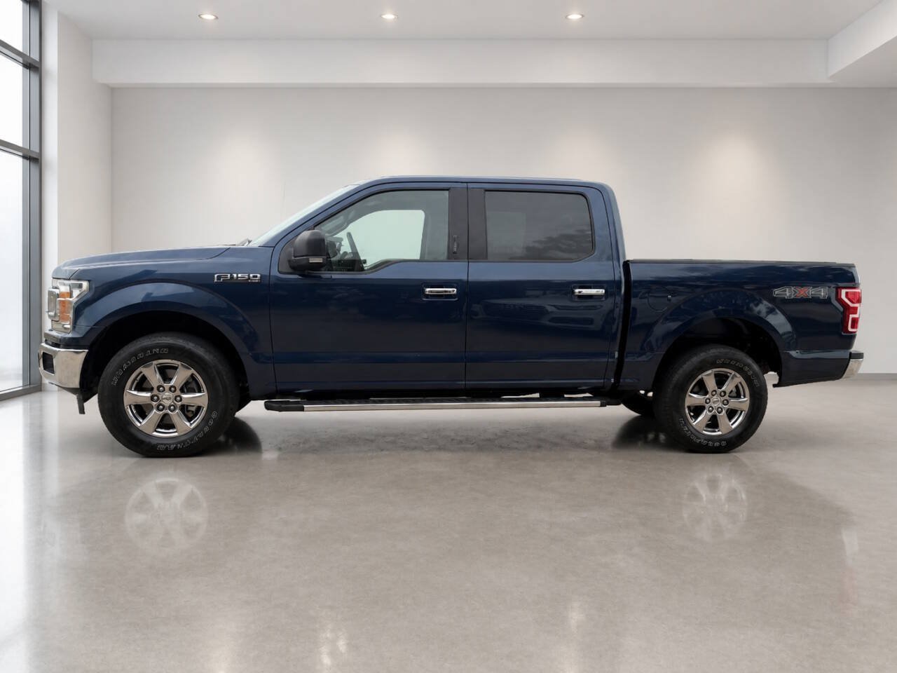 Used 2019 Ford F150 XLT w/ Equipment Group 302A Luxury AWD/4WD image 2