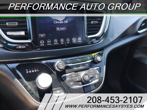 Used 2020 Chrysler Pacifica Touring-L Plus FWD image 6