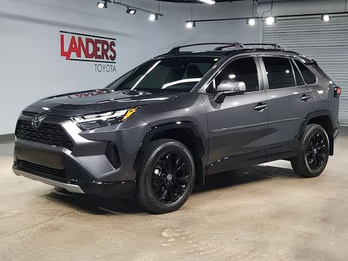 Certified 2025 Toyota RAV4 SE w/ Convenience Package image 3