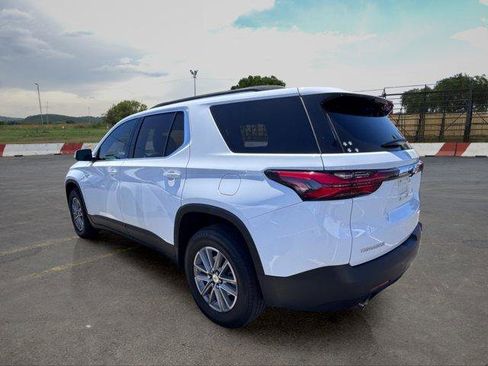 Used 2022 Chevrolet Traverse LT FWD image 4