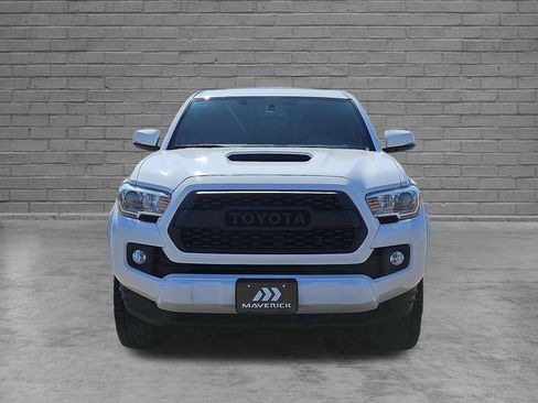 Used 2016 Toyota Tacoma TRD Sport w/ Premium & Technology Package AWD/4WD image 6