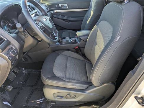 Used 2019 Ford Explorer XLT w/ Equipment Group 201A image 15