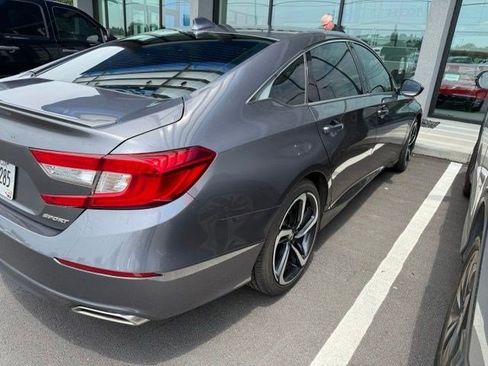 Used 2018 Honda Accord Sport image 8