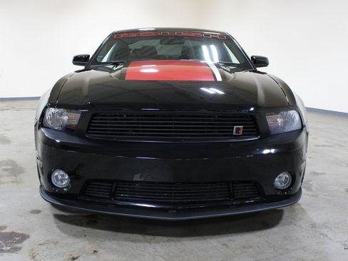 Used 2012 Ford Mustang GT Premium w/ Electronics Pkg RWD image 3