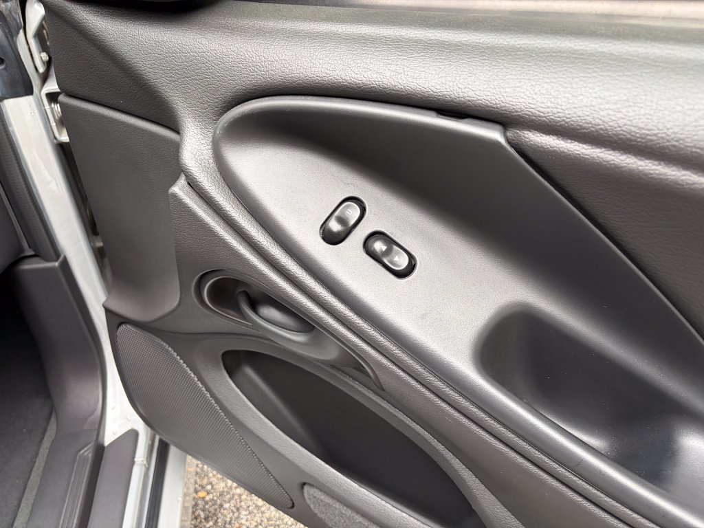 Used 2004 Ford Mustang Cobra RWD image 23