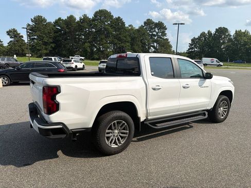 Used 2023 Chevrolet Colorado LT w/ LT Convenience Package II RWD image 10