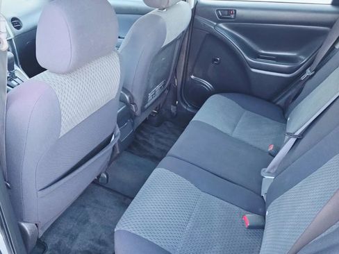 Used 2006 Toyota Matrix XR image 10