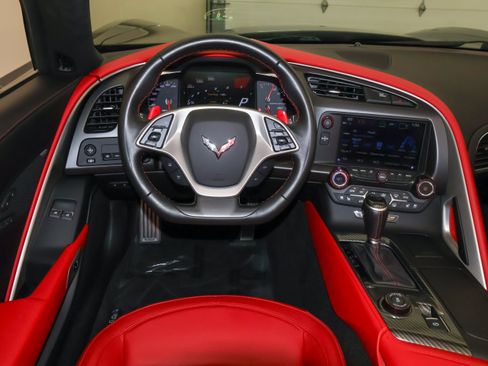 Used 2019 Chevrolet Corvette Stingray Convertible Z51 2LT RWD image 21
