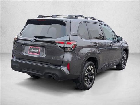 Used 2026 Subaru Forester Premium image 2