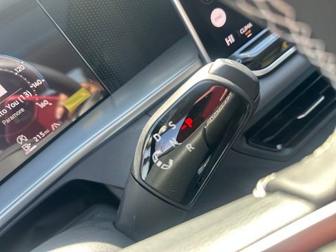 New 2026 Volkswagen Tiguan SE image 13