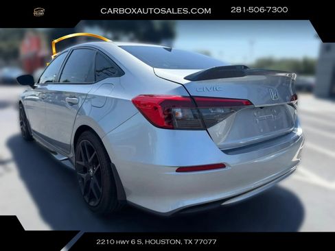 Used 2022 Honda Civic Sport image 3