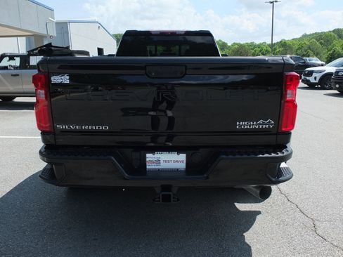 Used 2023 Chevrolet Silverado 3500 High Country w/ LPO, Hitch Package AWD/4WD image 4