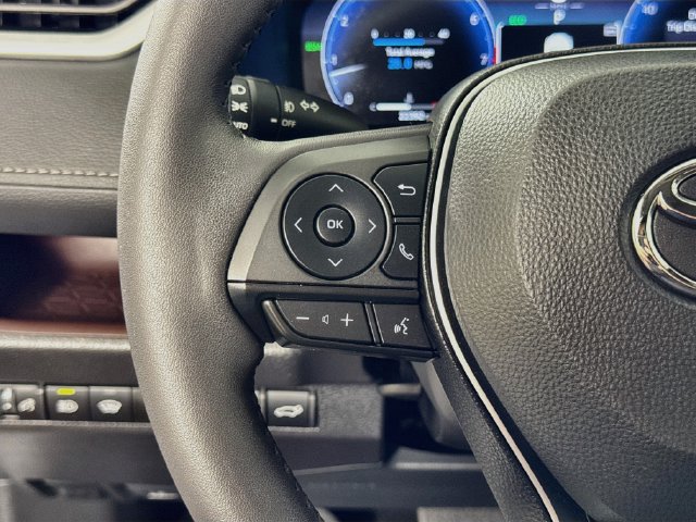 Used 2025 Toyota RAV4 Limited w/ Weather Package FWD image 17