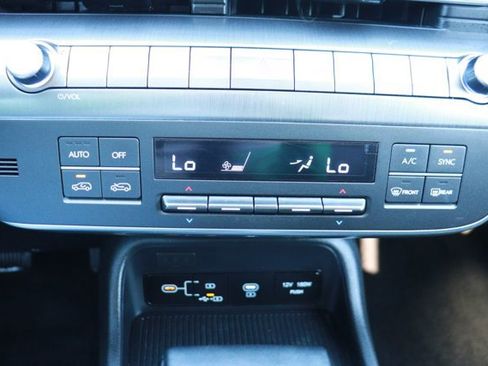 Used 2025 Hyundai Kona SEL image 15