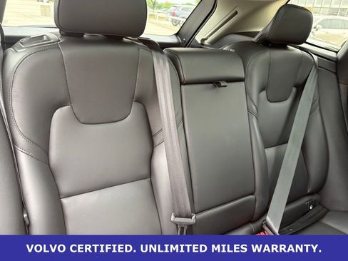 Certified 2025 Volvo XC60 B5 Core AWD/4WD image 36