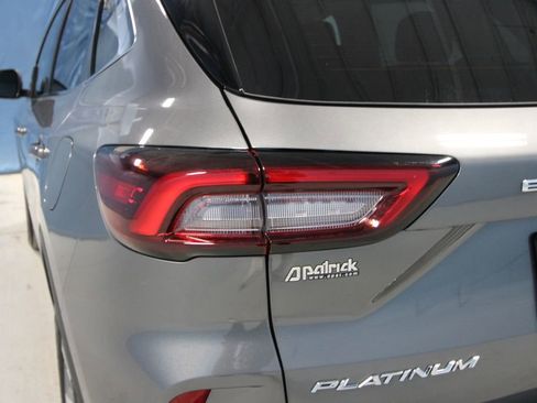 Used 2025 Ford Escape Platinum w/ Premium Technology Package image 39