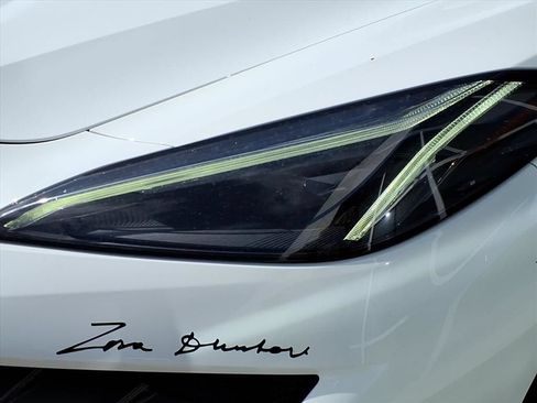 Used 2025 Chevrolet Corvette Z06 RWD image 11