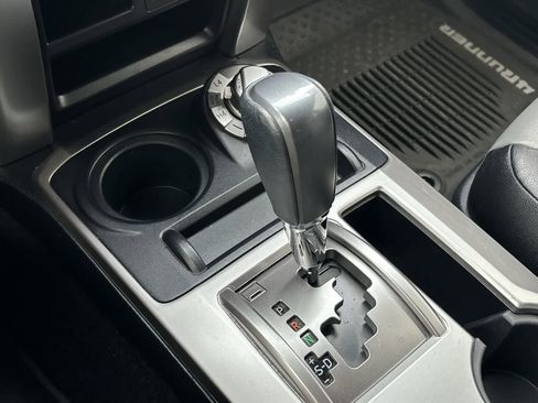 Used 2018 Toyota 4Runner SR5 Premium image 24