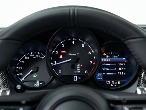 New 2026 Porsche Macan Turbo image 22