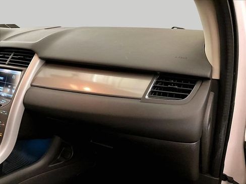 Used 2014 Ford Edge SEL w/ Equipment Group 205A AWD/4WD image 16