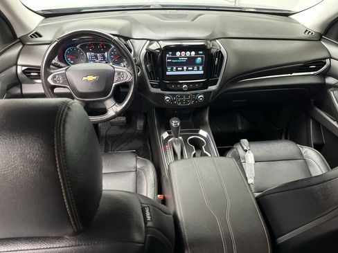 Used 2019 Chevrolet Traverse LT FWD image 4