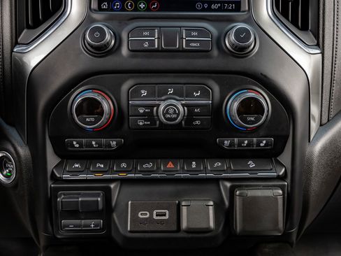 Used 2021 Chevrolet Silverado 1500 LTZ image 26