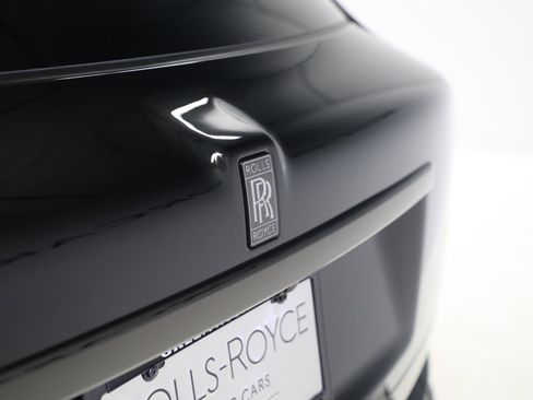 Certified 2026 Rolls-Royce Cullinan Black Badge image 41