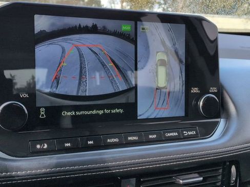 Used 2021 Nissan Rogue Platinum image 20