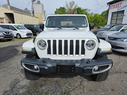 Used 2018 Jeep Wrangler Unlimited Sahara AWD/4WD image 2