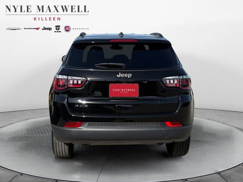 New 2026 Jeep Compass Latitude image 15