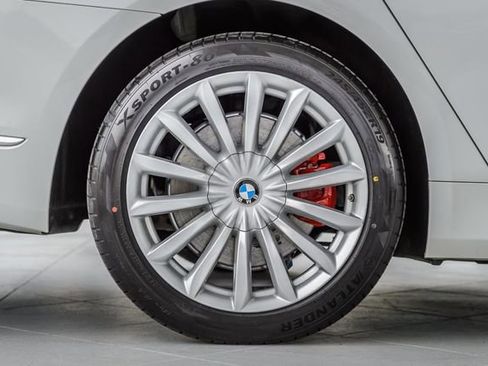 Used 2019 BMW 740i xDrive w/ Executive Package image 15