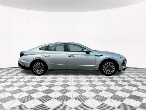 Used 2025 Hyundai Sonata SEL FWD image 14