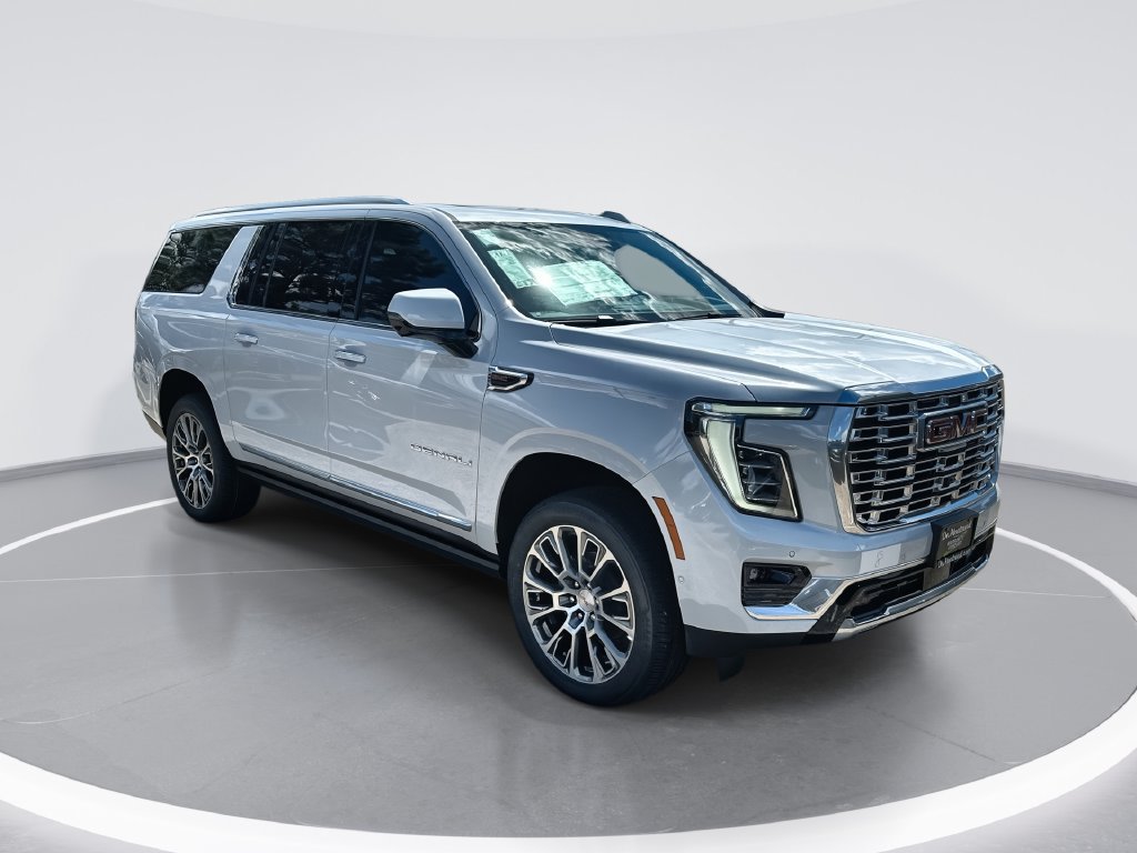 New 2026 GMC Yukon XL Denali w/ Denali Reserve Package AWD/4WD image 1