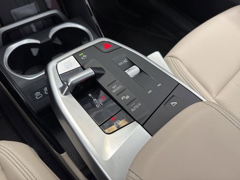 New 2025 BMW X1 xDrive28i w/ Technology Package image 30