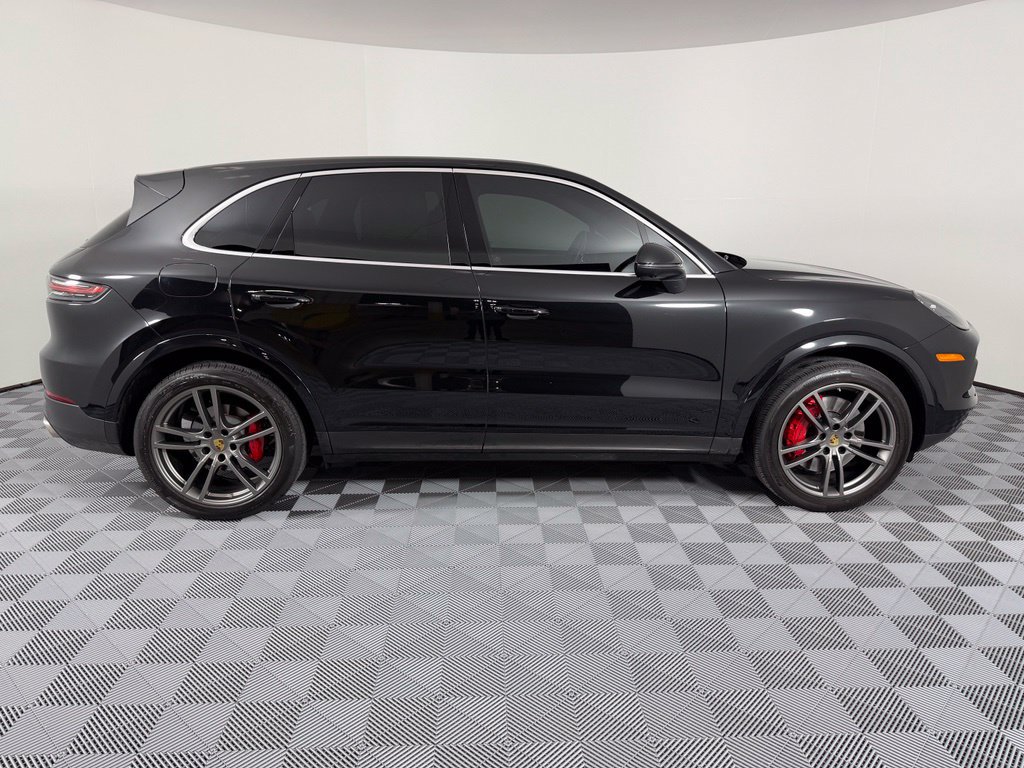 Certified 2023 Porsche Cayenne AWD/4WD image 12
