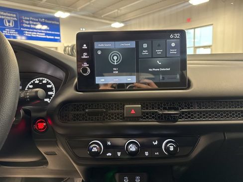 New 2026 Honda HR-V LX image 13