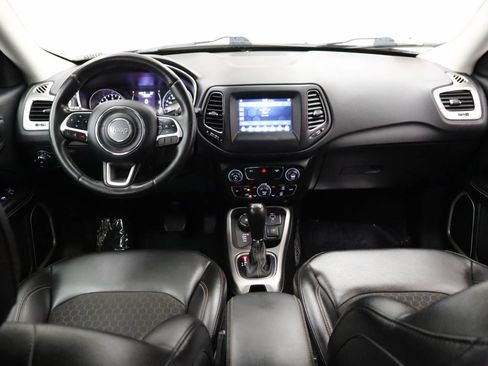 Used 2020 Jeep Compass Latitude w/ Cold Weather Group AWD/4WD image 15