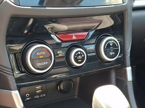 Used 2020 Subaru Forester Premium AWD/4WD image 19
