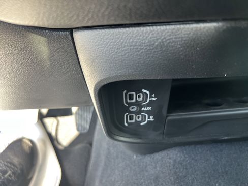 Used 2025 RAM 2500 Big Horn image 27