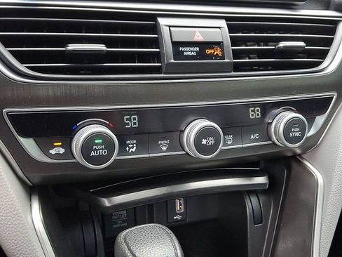 Used 2018 Honda Accord LX image 17