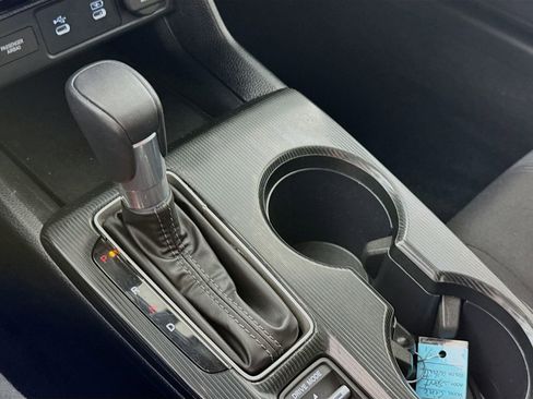 Used 2024 Honda Civic Sport image 14