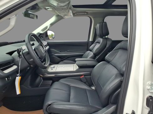 New 2026 Lincoln Navigator Reserve AWD/4WD image 20