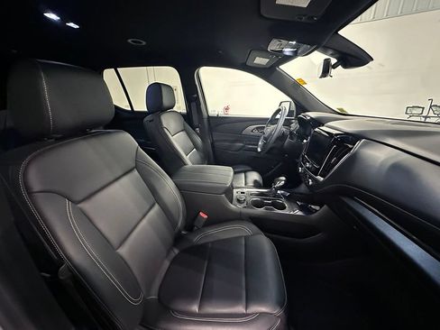 Used 2023 Chevrolet Traverse LT w/ LT Premium Package AWD/4WD image 28